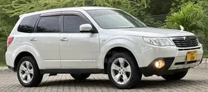 Subaru Forester 2010 Pearl