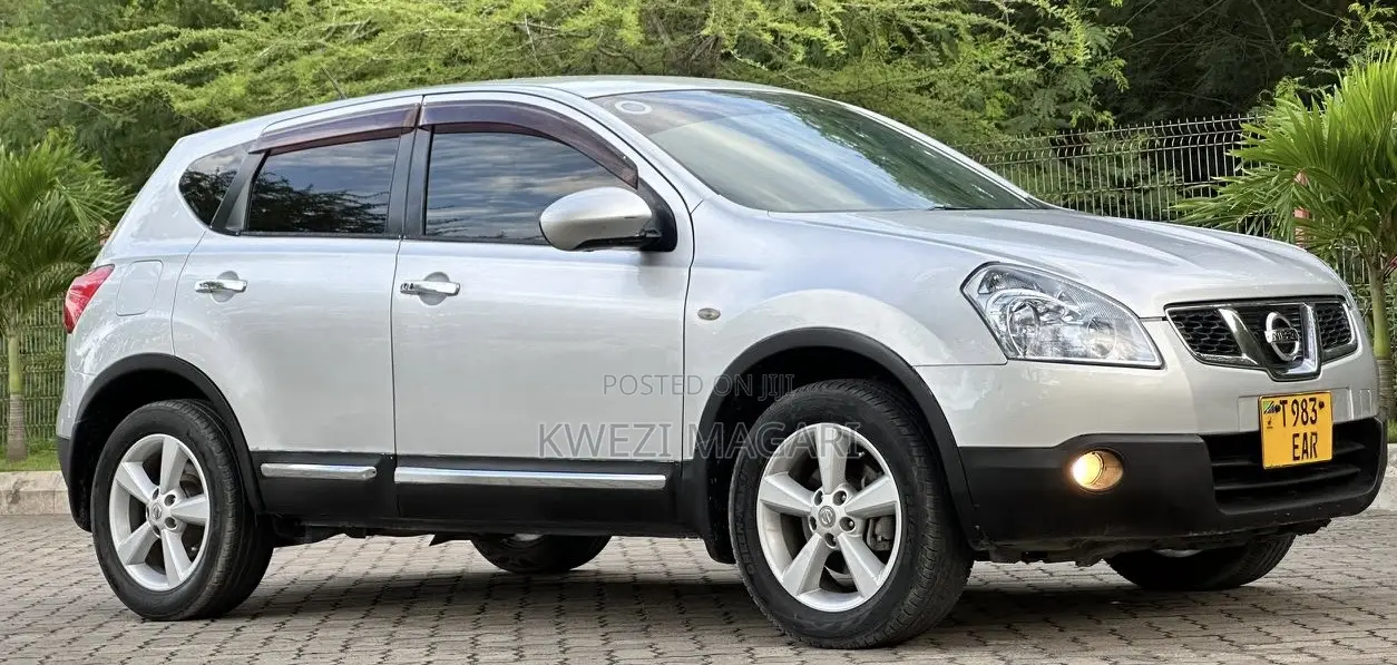 Nissan Dualis 2011 Silver