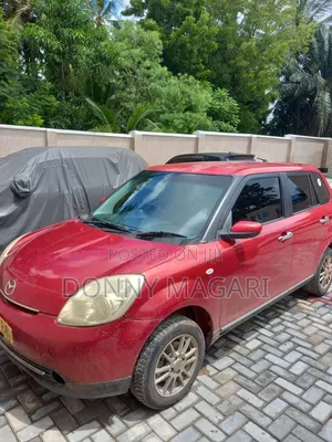 Mazda Verisa 2010 Red