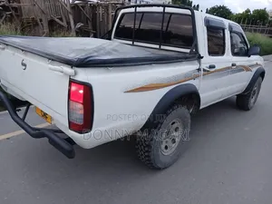 Nissan Hardbody 2008 White