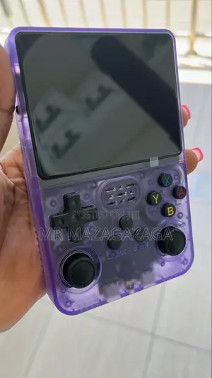 R36s Handheld Game Console 3.5inch