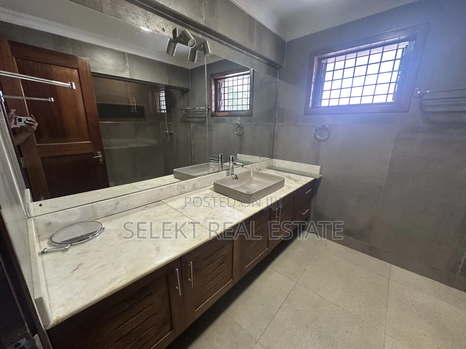 3bdrm House in Masaki for rent