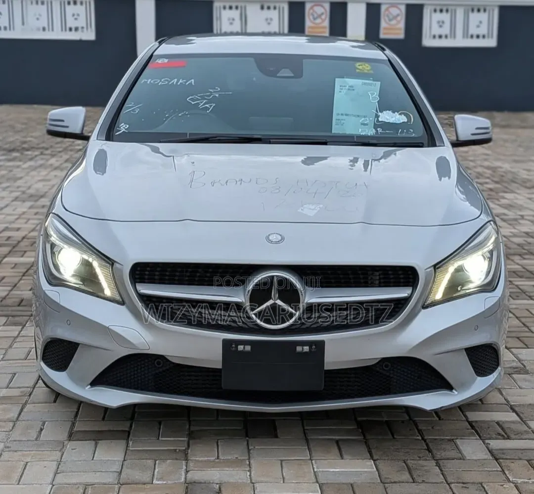 Mercedes-Benz GLA-Class 2014 Burgundy