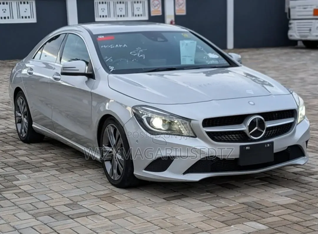 Mercedes-Benz GLA-Class 2014 Burgundy