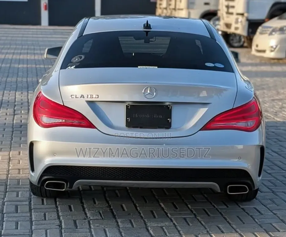 Mercedes-Benz GLA-Class 2014 Burgundy