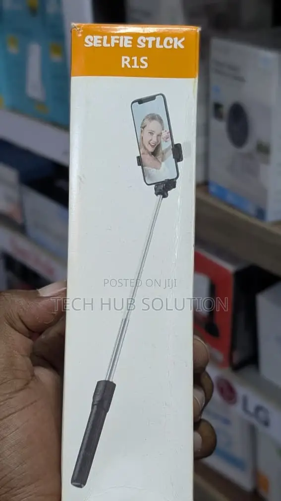R1s Selfie Stick Tripod