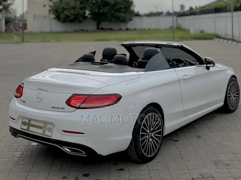 Mercedes-Benz C200 2015 Off white