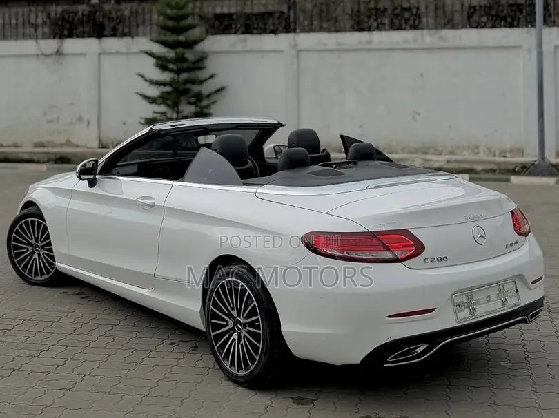 Mercedes-Benz C200 2015 Off white