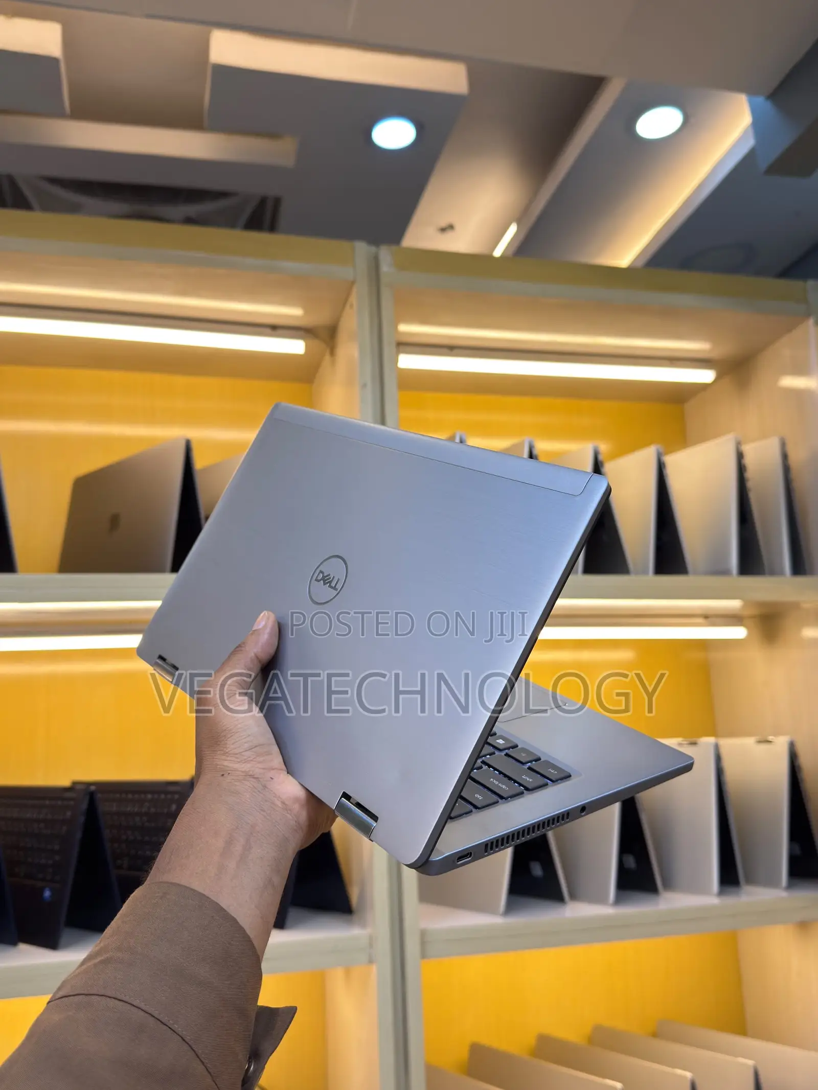 New Laptop Dell Latitude 7320 16GB Intel Core i7 SSD 256GB