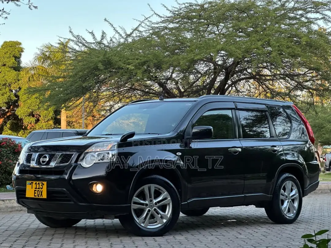 Nissan X-Trail 2012 Black