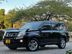 Nissan X-Trail 2012 Black