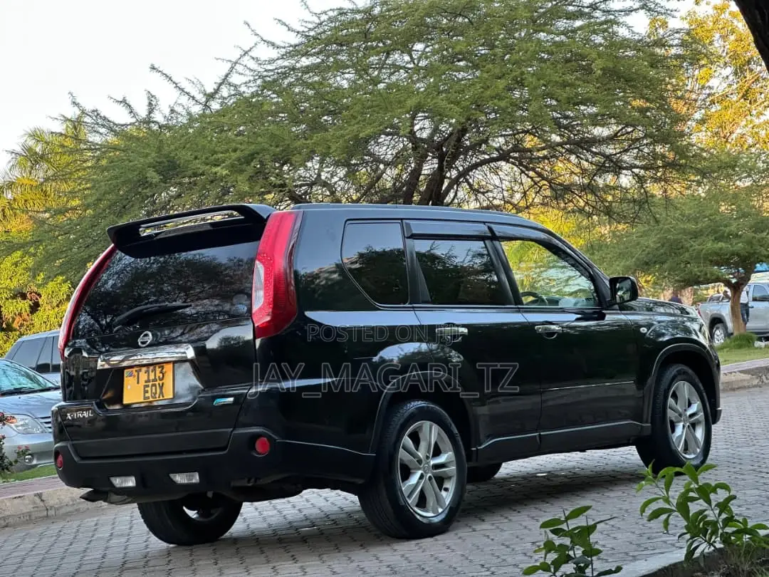 Nissan X-Trail 2012 Black