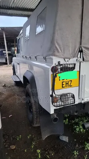 Land Rover Defender 2015 White
