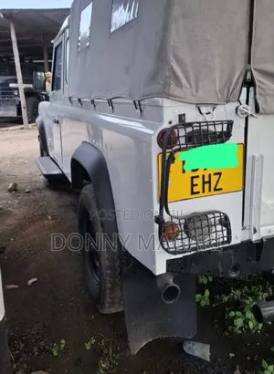 Land Rover Defender 2015 White
