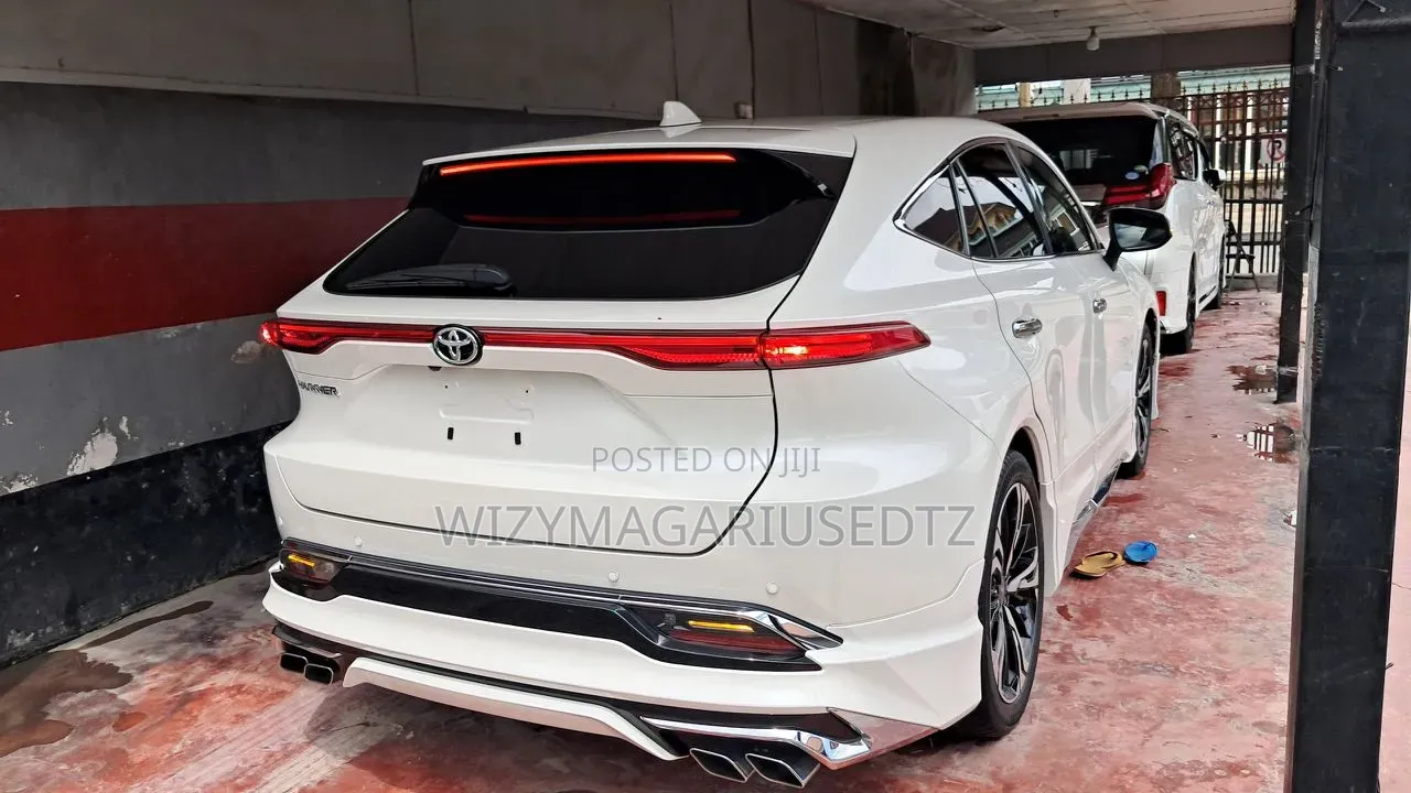 Toyota Harrier 2.0 2021 Ivory