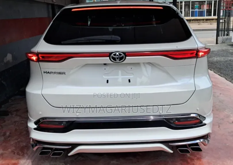 Toyota Harrier 2.0 2021 Ivory
