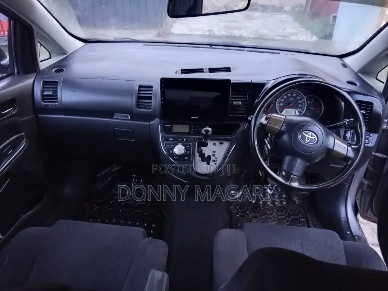 Toyota Wish 2005 Silver