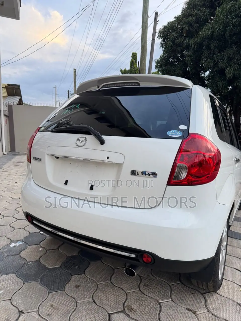 Mazda Verisa 2011 White
