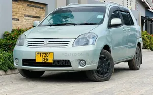 Toyota Raum 2004 Silver