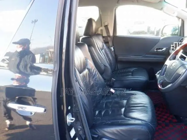 Toyota Vellfire 2010 Black