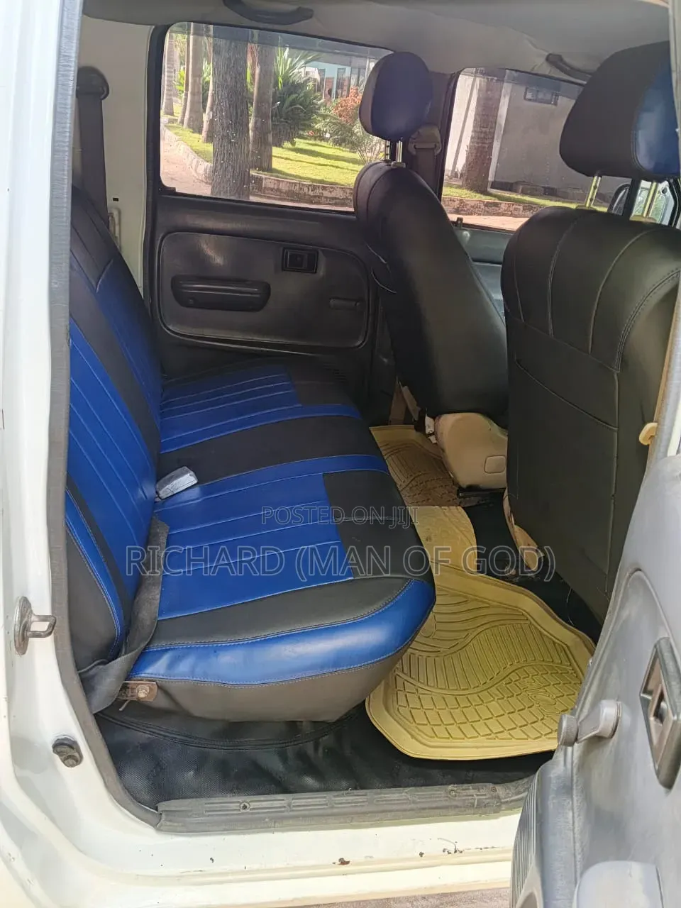 Toyota Hilux 2003 White