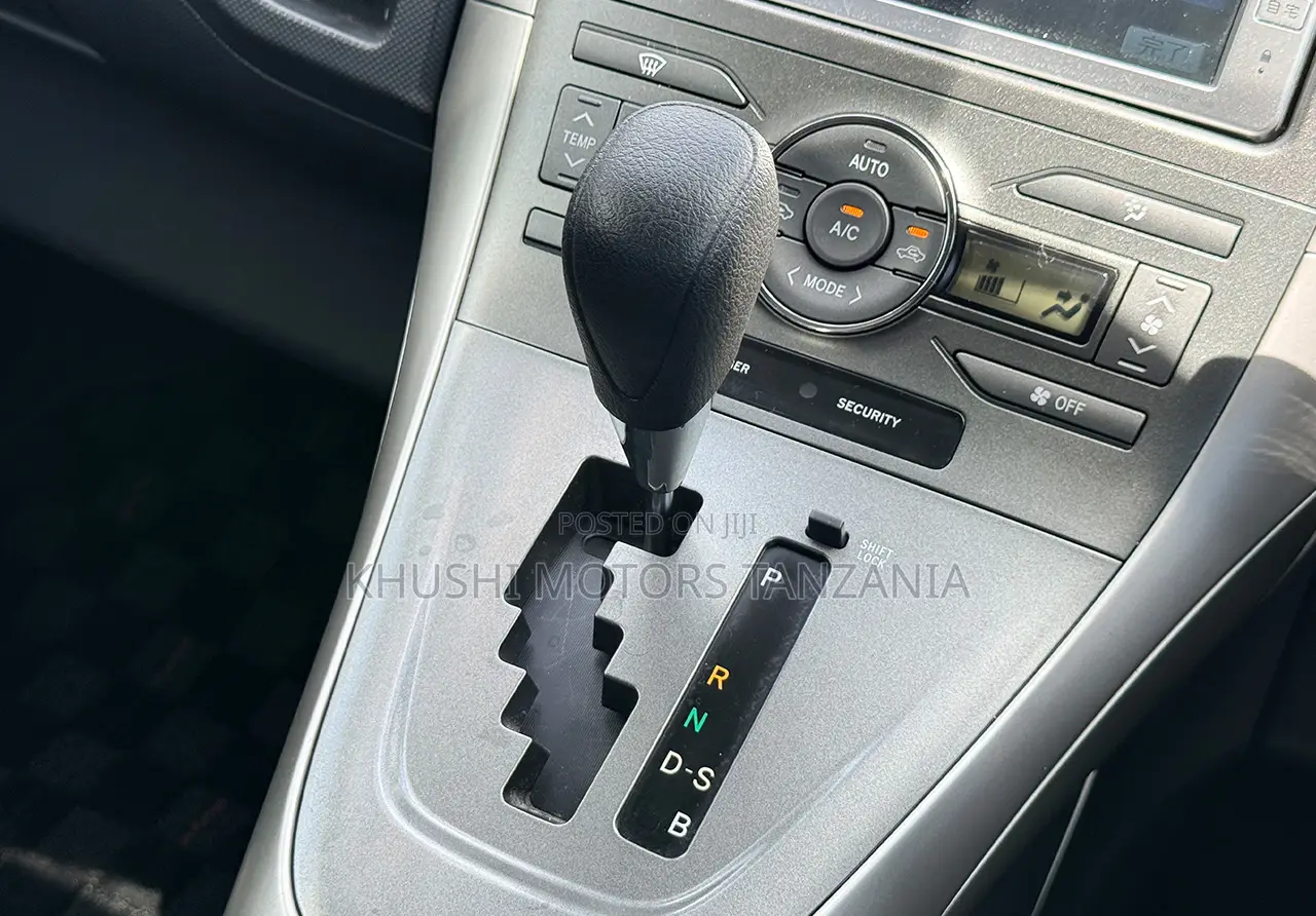 Toyota Auris 2008 Silver
