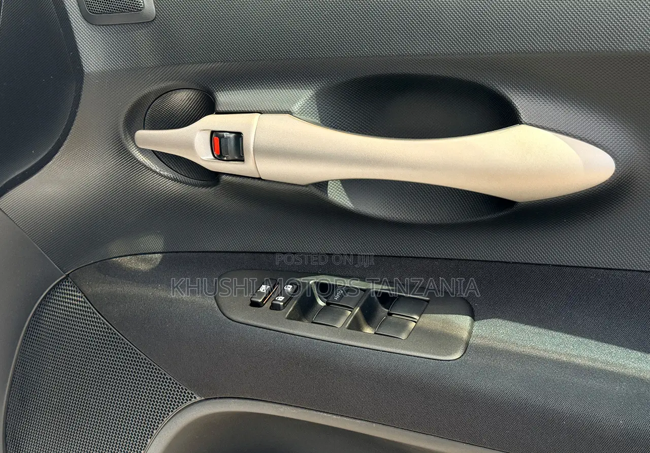 Toyota Auris 2008 Silver