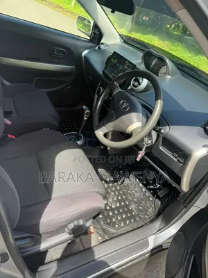 Toyota IST 2005 Silver