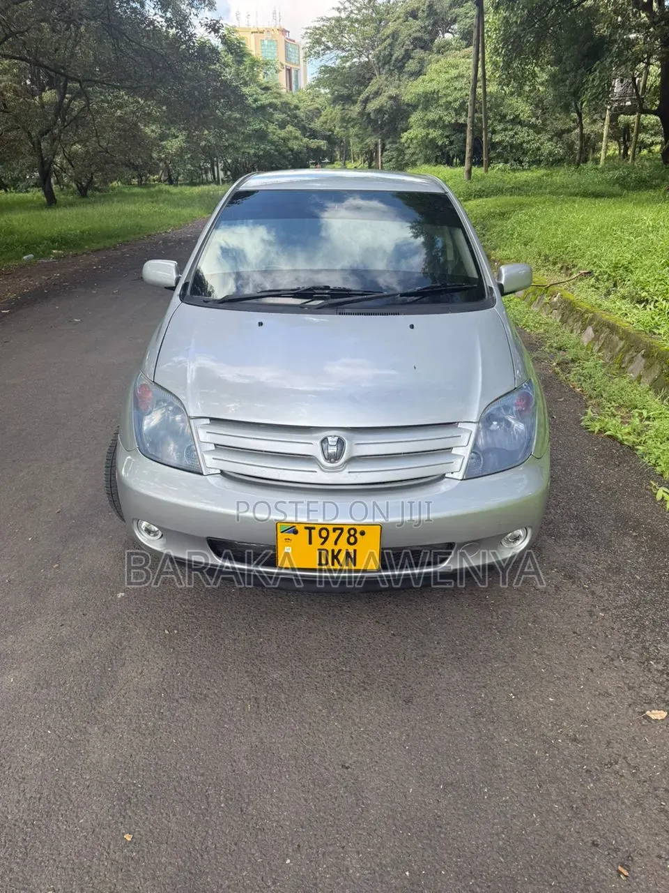 Toyota IST 2005 Silver