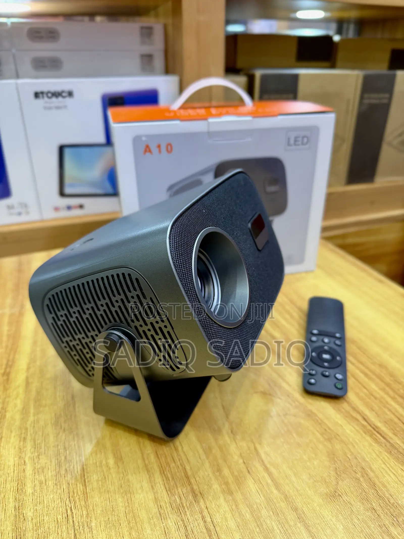 A10 Smart Projector