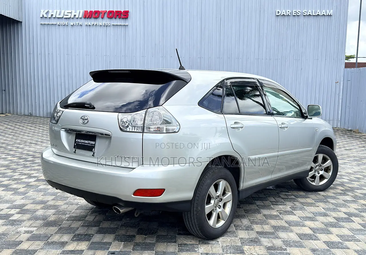 Toyota Harrier 2005 Silver