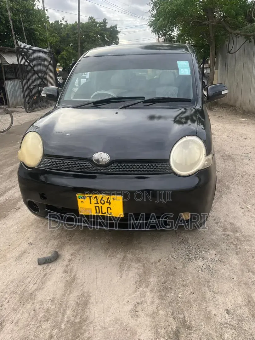 Toyota Sienta 1.5 AWD 2006 Black