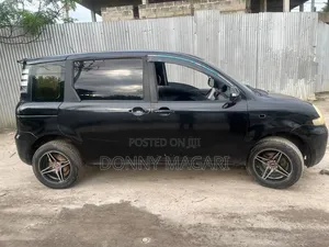 Toyota Sienta 1.5 AWD 2006 Black