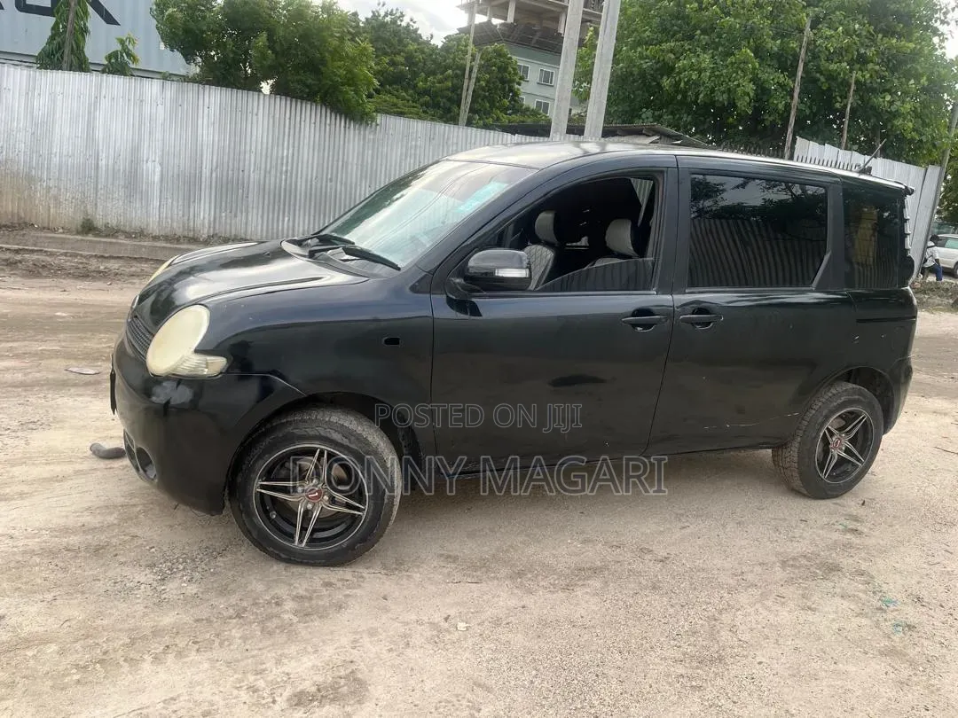 Toyota Sienta 1.5 AWD 2006 Black