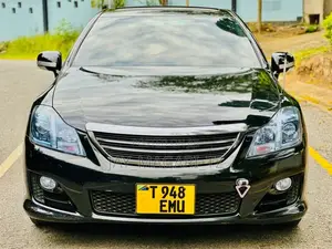 Toyota Crown 2010 Black