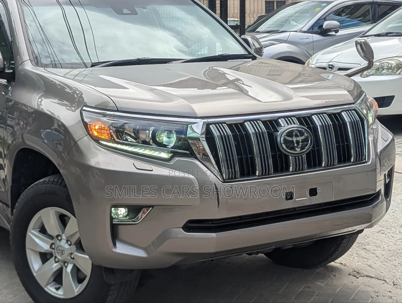 Toyota Land Cruiser Prado 2.7 2022 Gold
