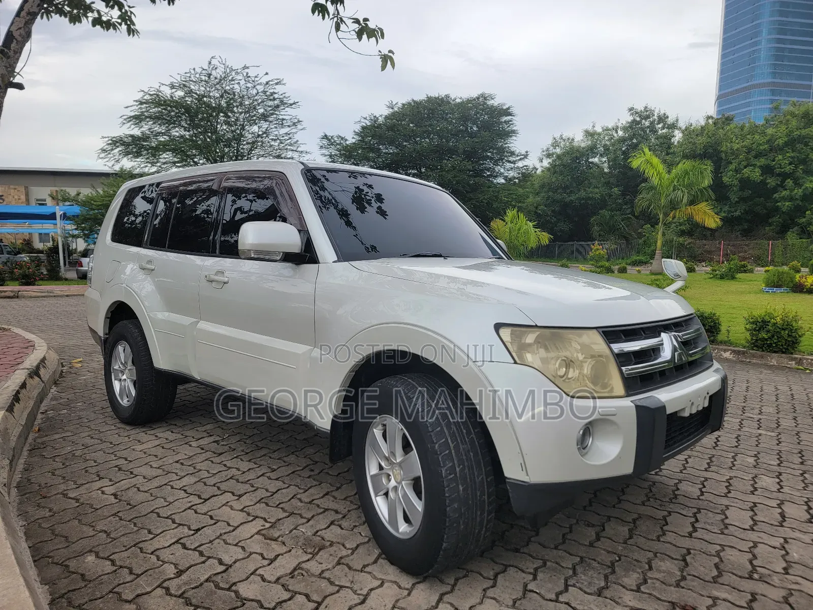 Mitsubishi Pajero 2006 White