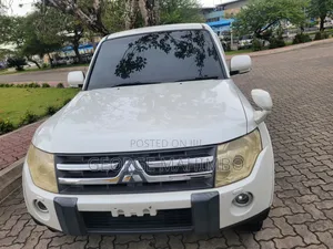Mitsubishi Pajero 2006 White