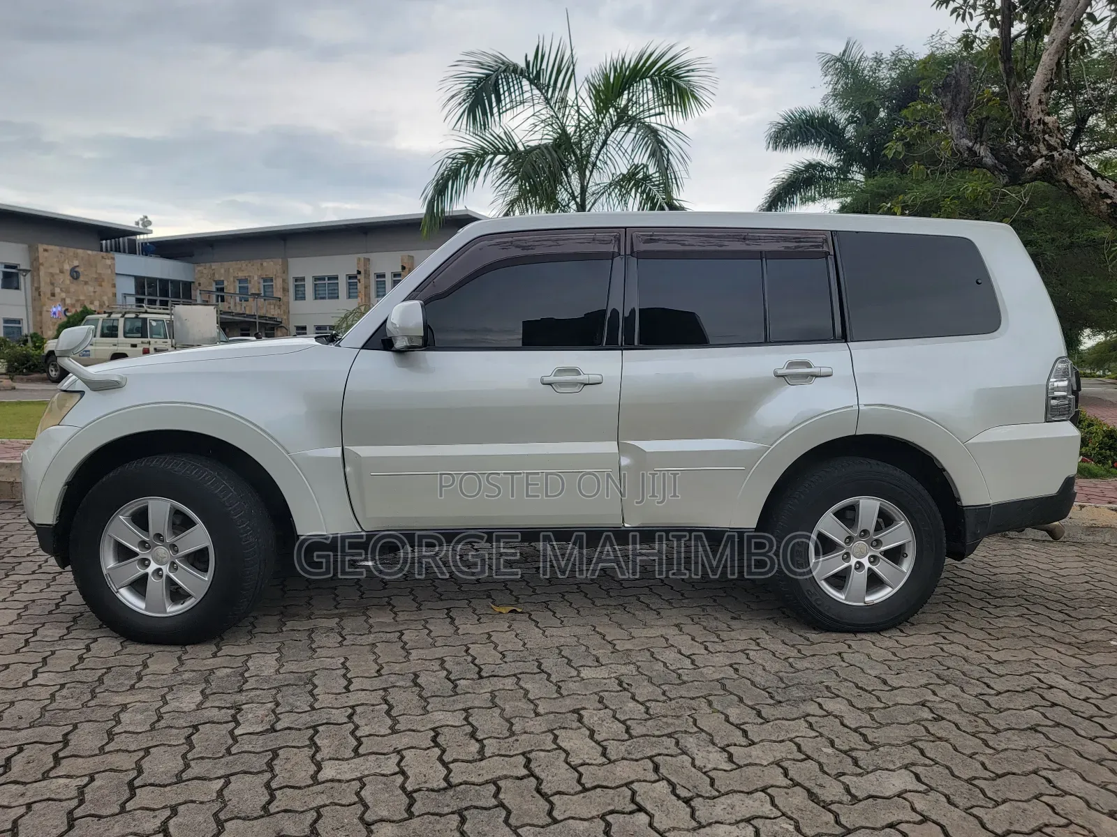 Mitsubishi Pajero 2006 White