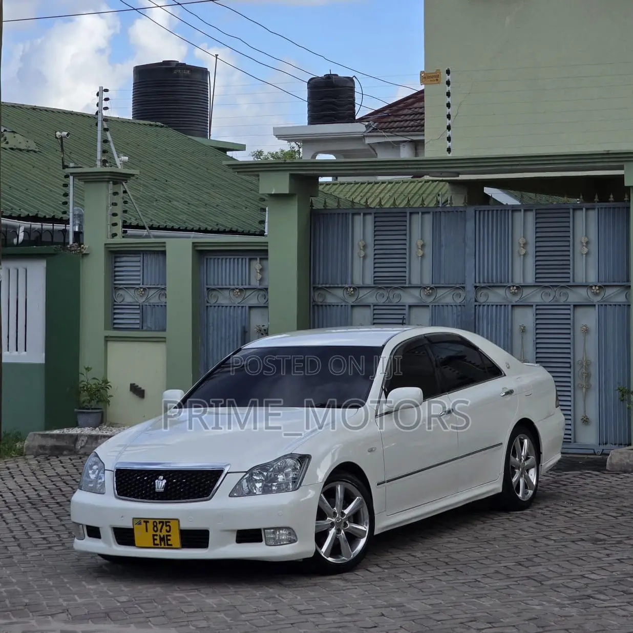 Toyota Crown 2006 White