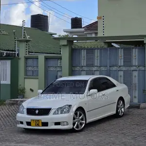 Toyota Crown 2006 White