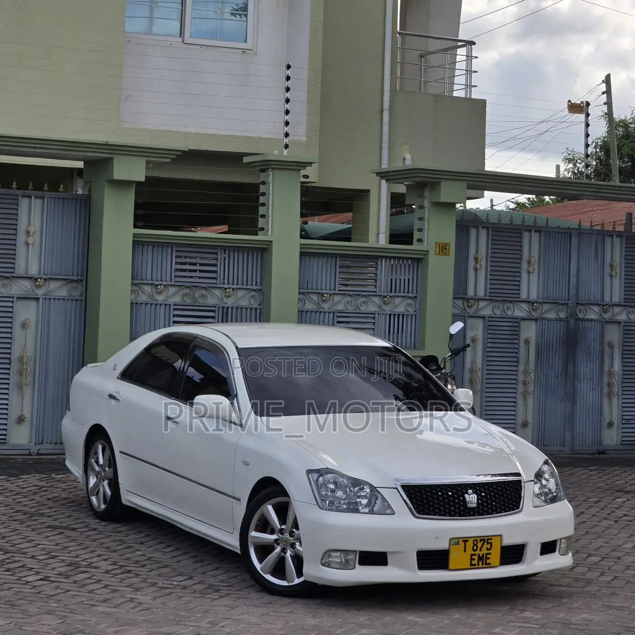 Toyota Crown 2006 White