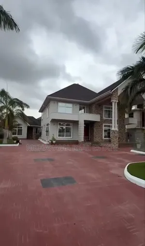 5bdrm Block of Flats in Mchakama Real Estate, Mbweni for sale