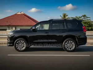 Toyota Land Cruiser Prado 2.8 2023 Black