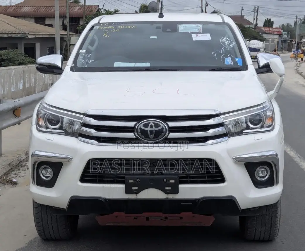 Toyota Hilux Revo Double Cab Deisel 2.4 RWD 2018 Pearl