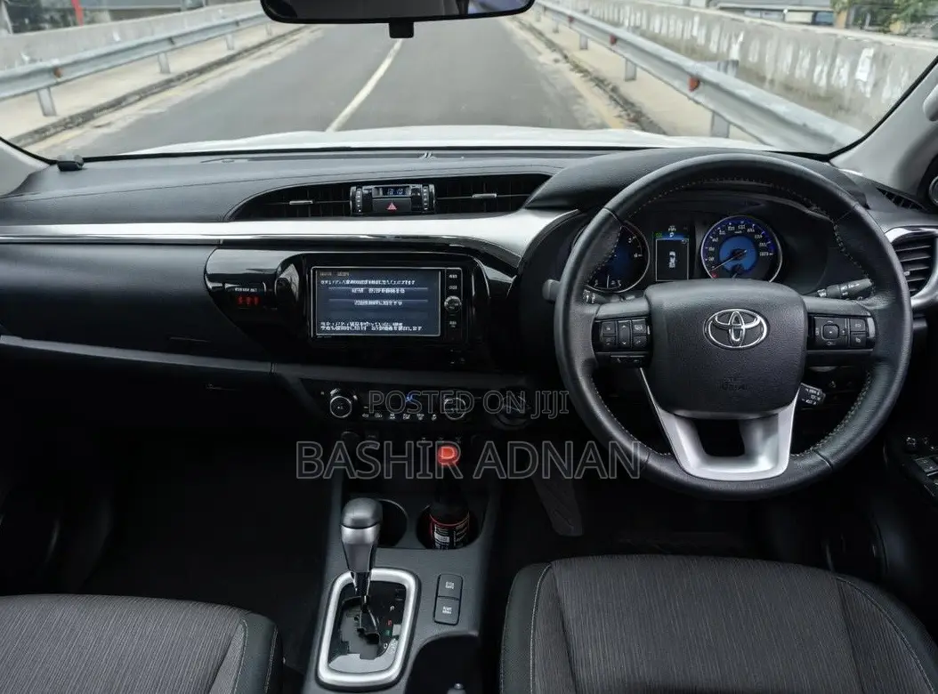 Toyota Hilux Revo Double Cab Deisel 2.4 RWD 2018 Pearl