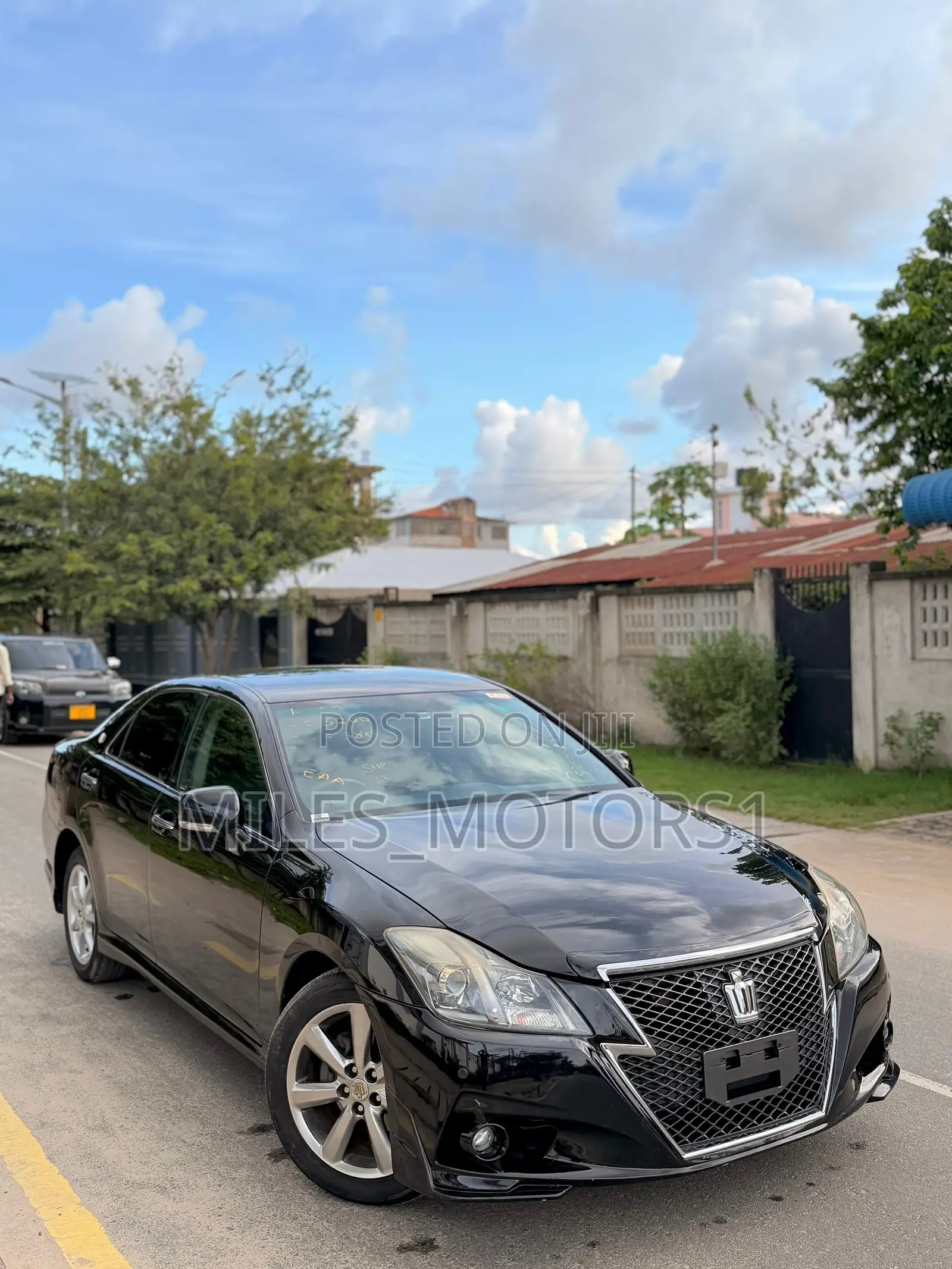 Toyota Crown 2010 Black