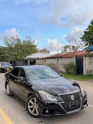 Toyota Crown 2010 Black