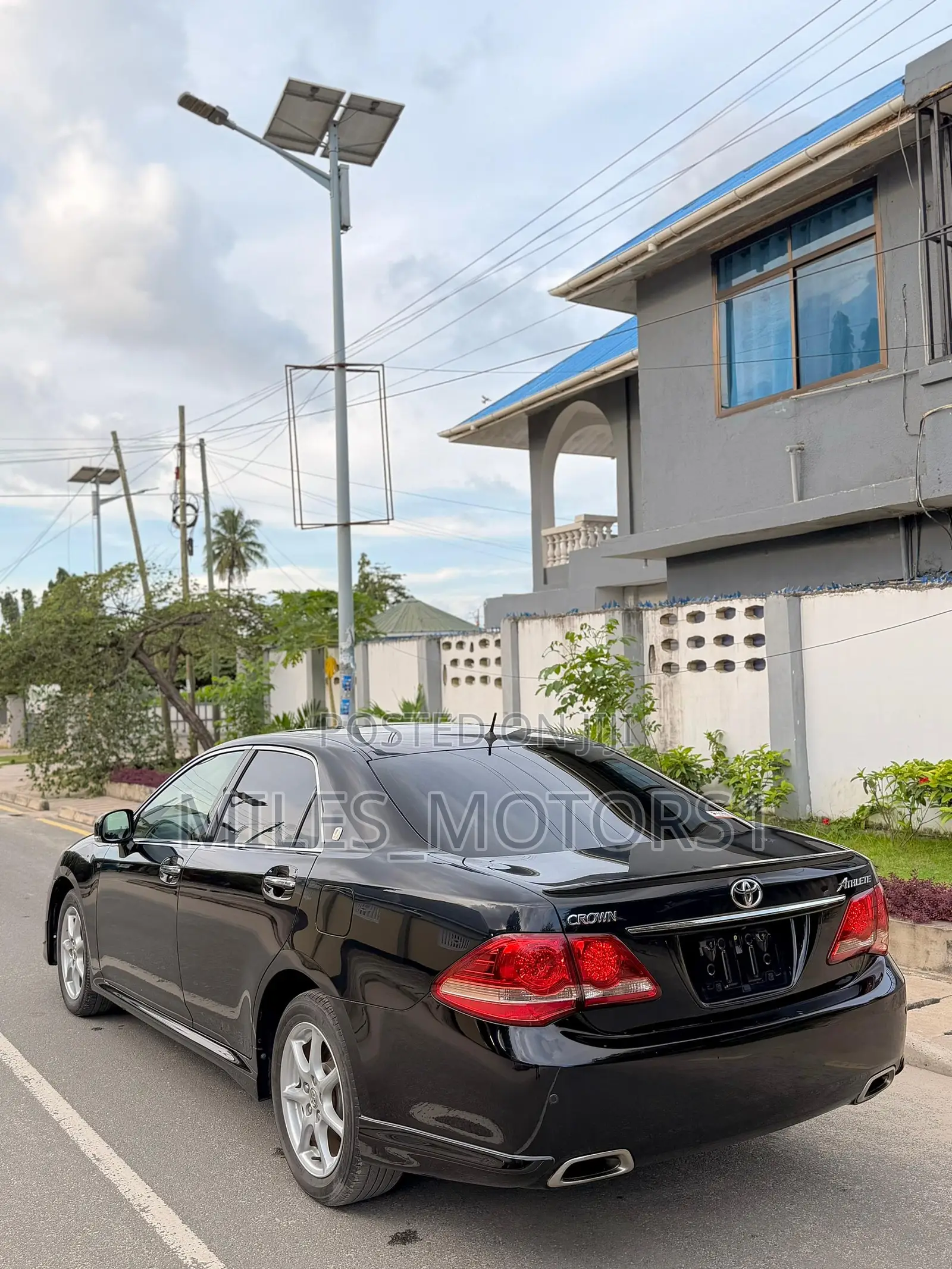 Toyota Crown 2010 Black