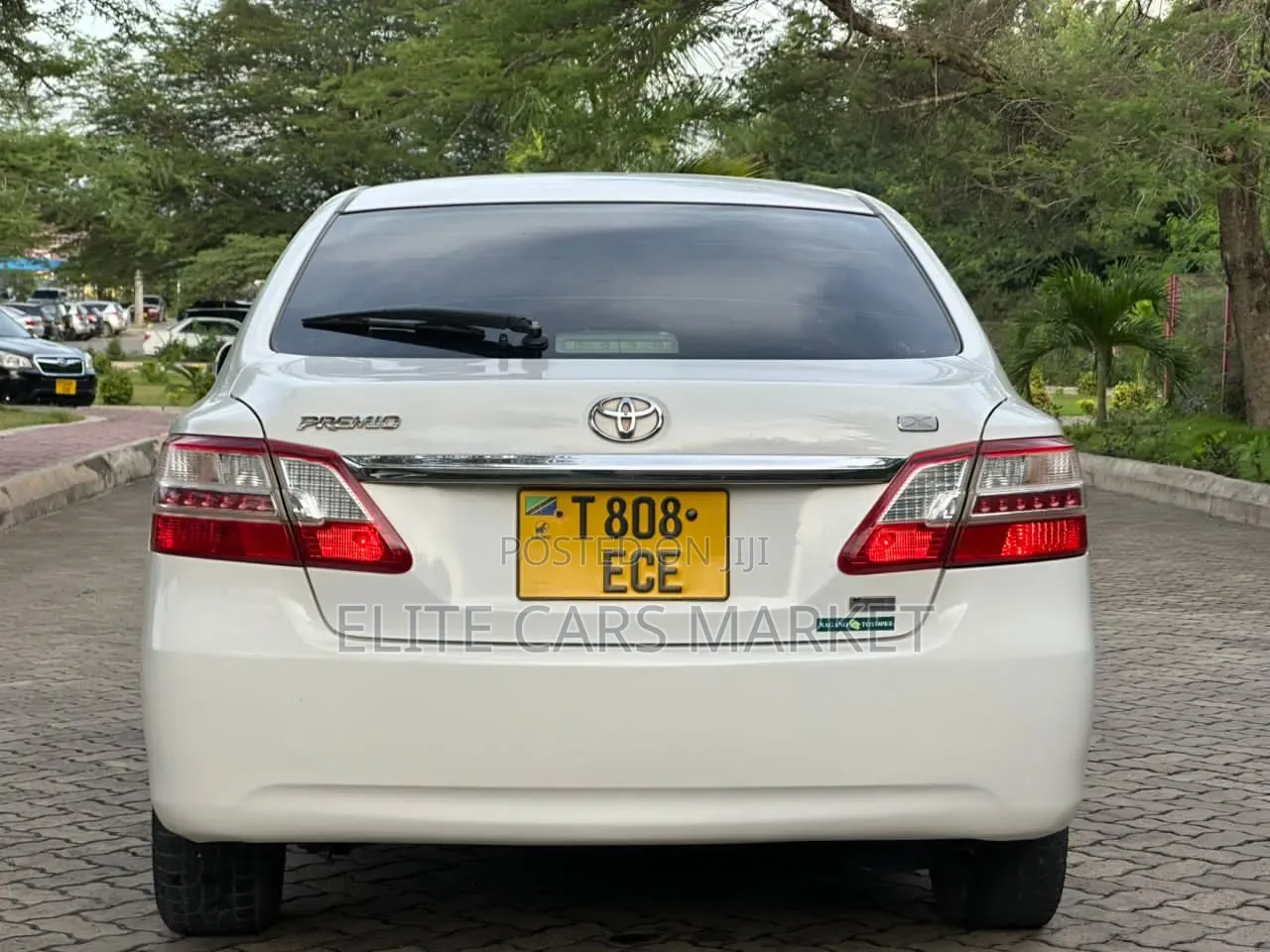 Toyota Premio 2012 White